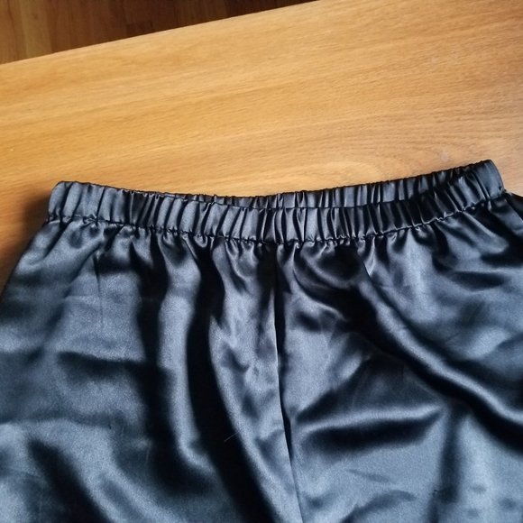 Vintage Satin Pajama's - Picture 4 of 5